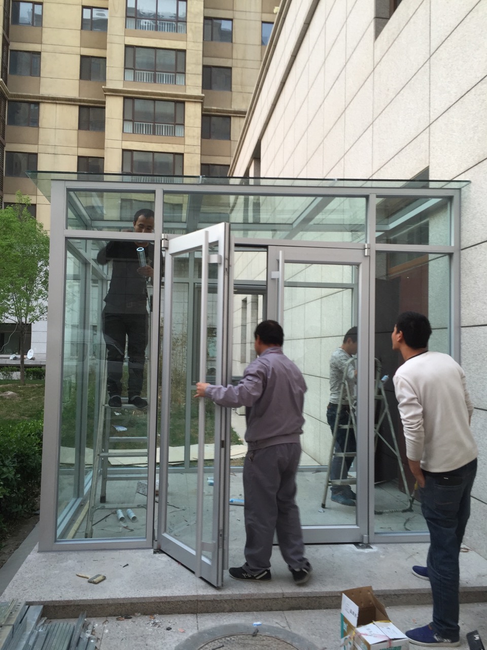 三星莊肯德基門案例