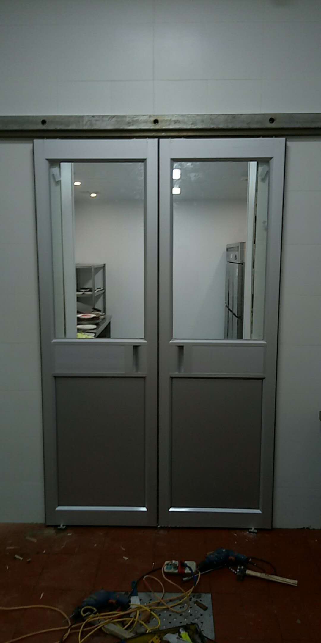 且亭山水酒店肯德基門